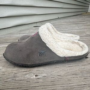 Sorel Gray and Cream Cozy Slippers